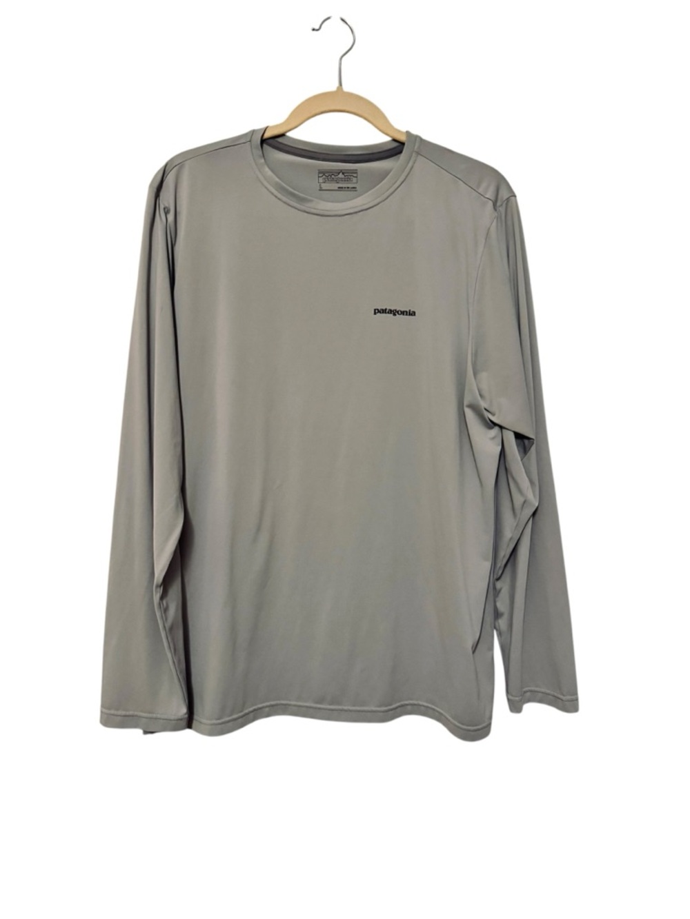 Patagonia Men's Long-Sleeve Performance Shirt in Light Gray
